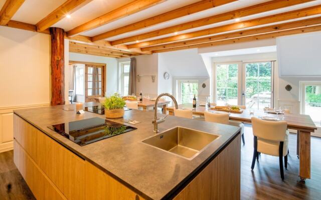 Spacious Farmhouse With Sauna, Hottub