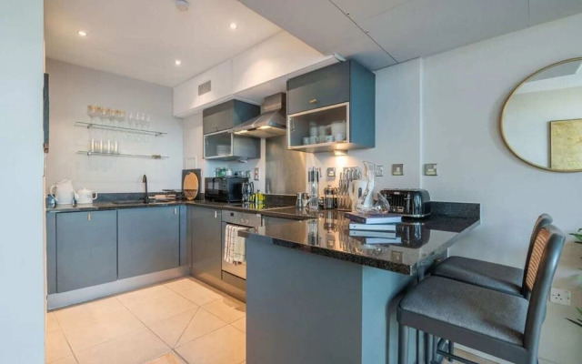 The Parliament View Escape - Modern 1bdr With View