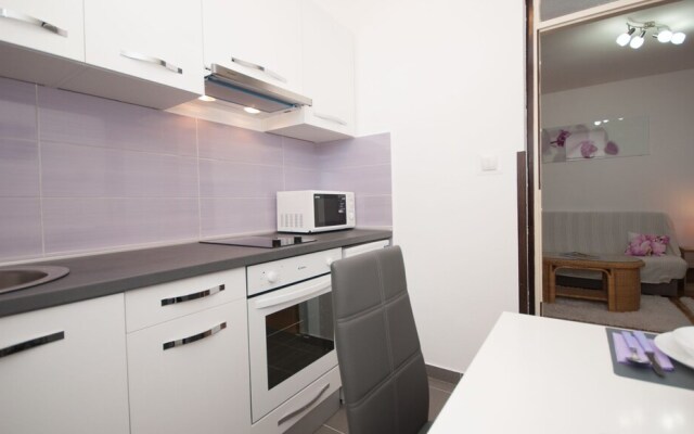 Studio apartment Tina