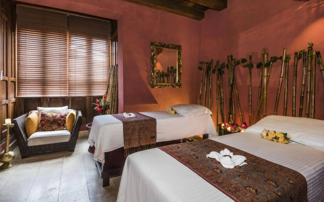 Ananda Hotel Boutique