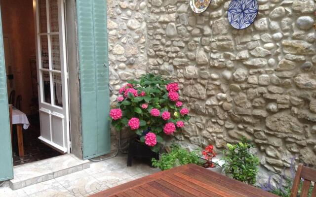 La Maison de la Riviere B&B