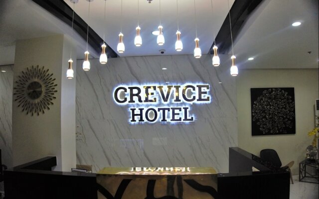 Crevice Hotel