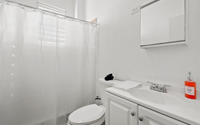 Otium Rentals San Juan City Apartment w Basketball Arcade