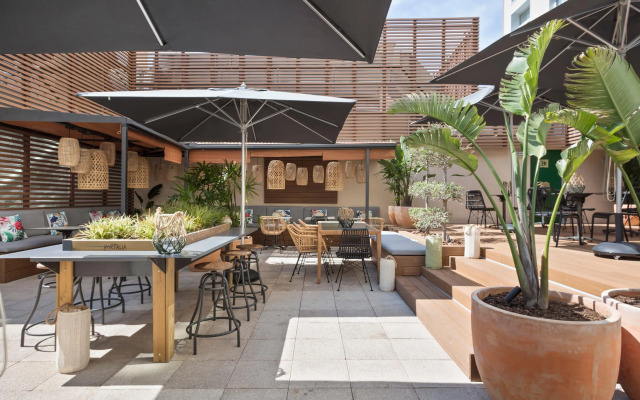 INNSiDE by Melia Barcelona Apolo Hotel