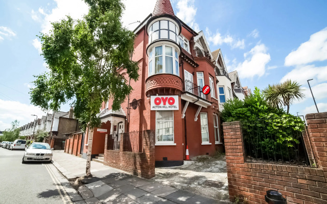 OYO TamTam Acton Hotel