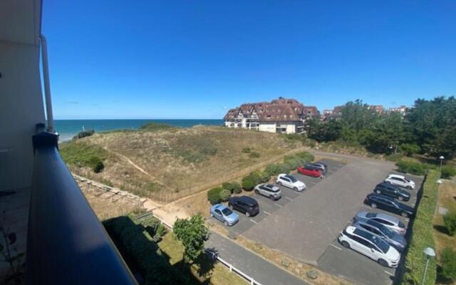 23m Peaceful With Balcony With Sea View !