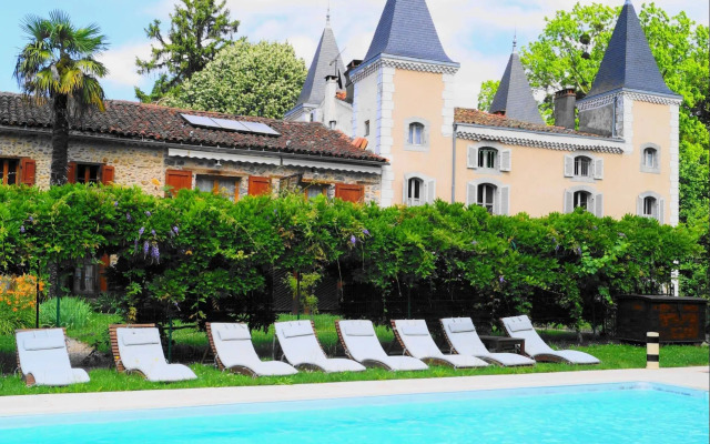 Hotel Logis - Chateau de Beauregard