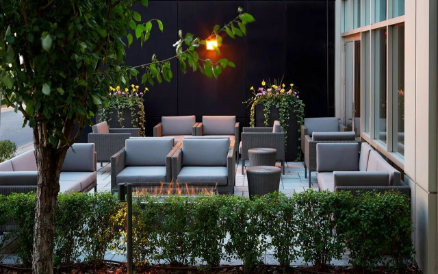 Courtyard by Marriott Montreal Airport