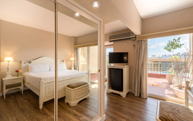 Exe Hotel Colón