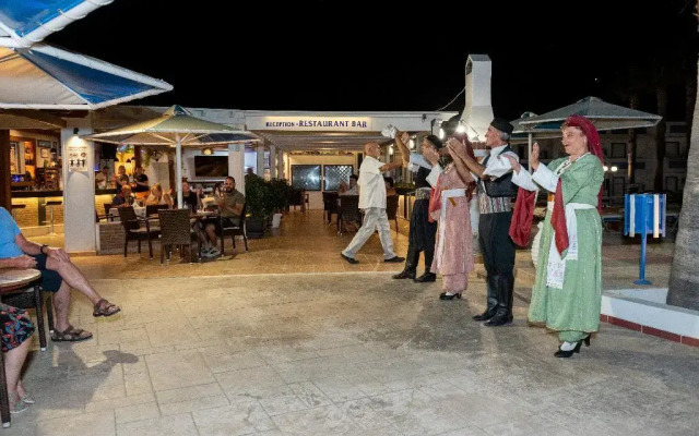 Mammis Beach Hotel