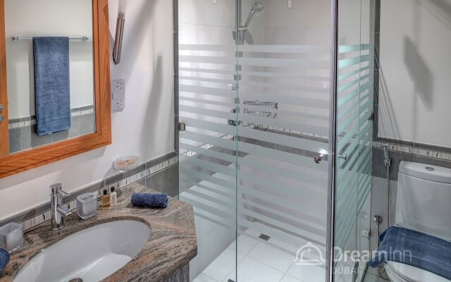 The Palm Jumeirah Villas - Frond O