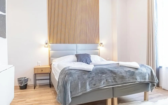 4BR Apt. for Groups 6-Min to Stadthalle
