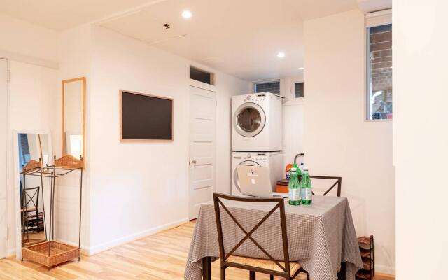 Huge Studio W/Full Kitchen | W/D | Parking