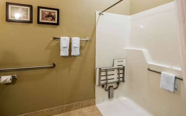 Comfort Suites Anchorage International Airport