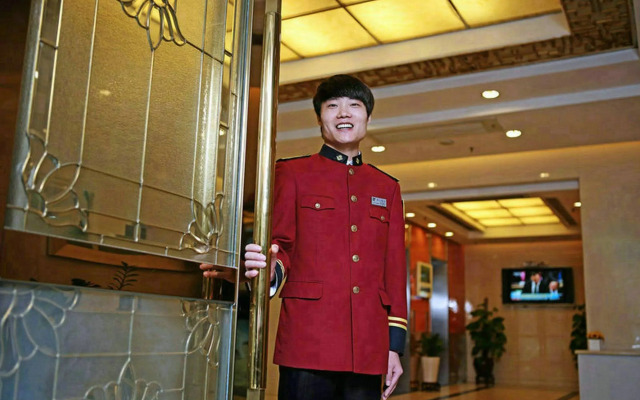 Guangzhou Peace World Apartment