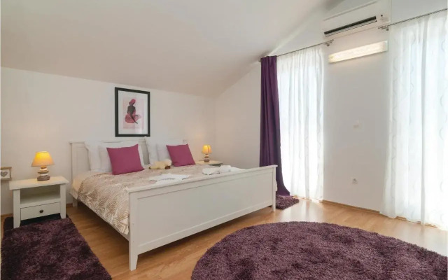 Holiday Home Dicmo with Fireplace 02