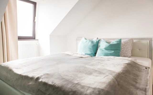 HENTSCHEL'S Boutique Suites