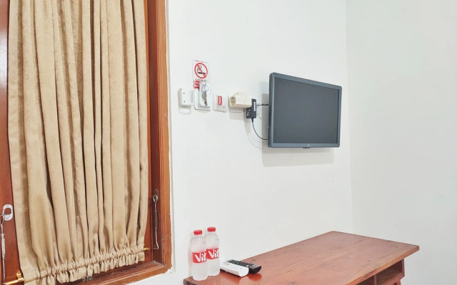 Happy Syariah Hotel near Jombor Mitra RedDoorz