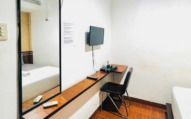 RedDoorz @ Best Hotel Jalan Dr. Sutomo Siantar – Guest Rooms – Pematang Siantar