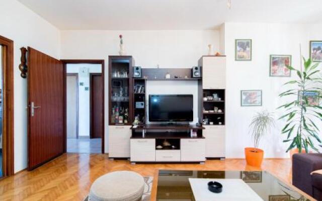 Apartment Lena