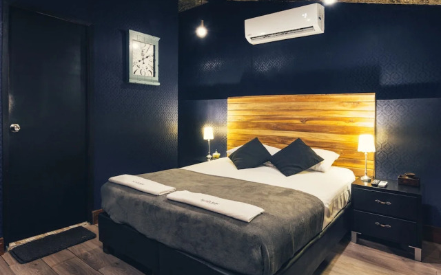 The Clock Hostel And Suites