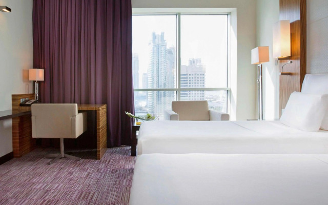 Pullman Dubai Jumeirah Lakes Towers - Hotel & Residence