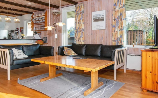 Cozy Holiday Home in Ulfborg near Sea