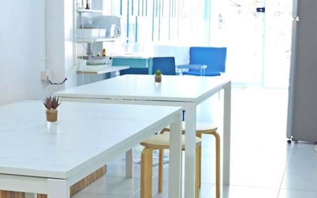 A Dude Mini Hostel - Adults Only