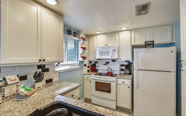 Beachfront Charm - 3 Br Home