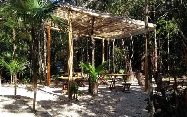 Tooj Cheel Lodge Tulum
