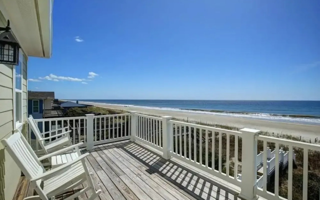 R & R By The Sea 4 Bedroom Home by RedAwning