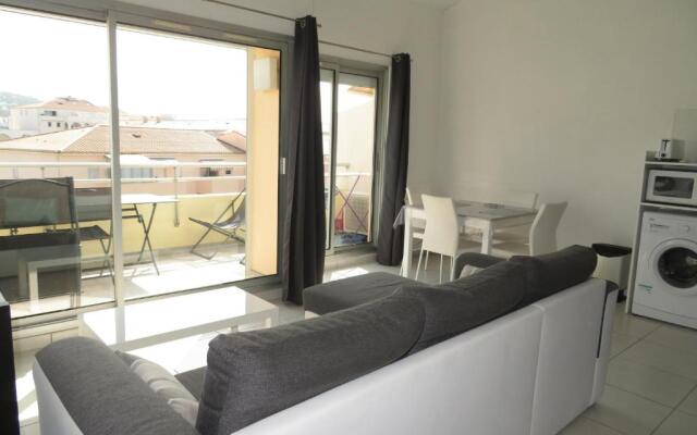 Appartement Sète, 2 Pièces, 6 Personnes - Fr-1-338-357