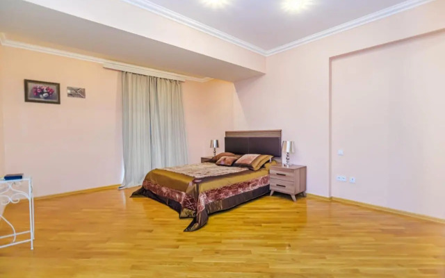 Port Baku Residance 710 A