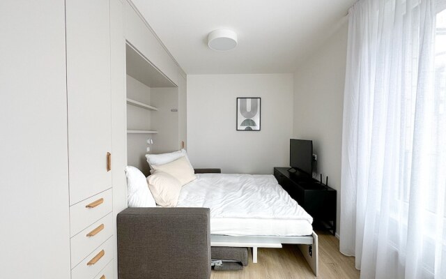 Modern Holesovice Apartment