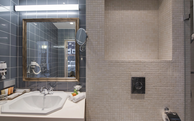 Eurostars Metropole Hotel