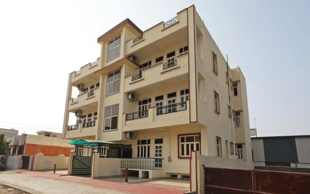 Oyo 9878 Home Cozy Stay Geetanjali Hospital