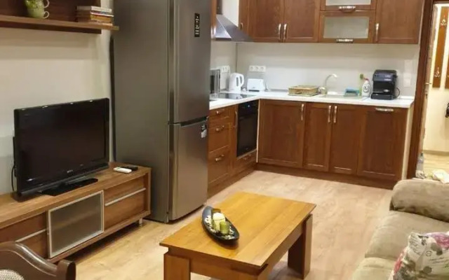 Luxury 2 bedroom,2 bathroom apart ,free parking