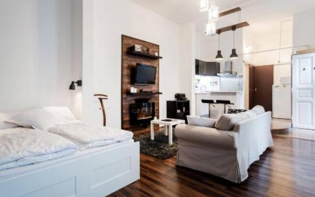 Orsi's sweet & lovely home