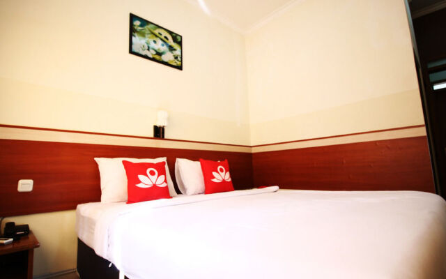 ZEN Rooms Near Airport Wastukencana