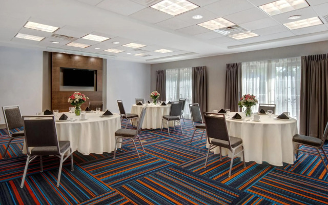 Hampton Inn & Suites Yonkers