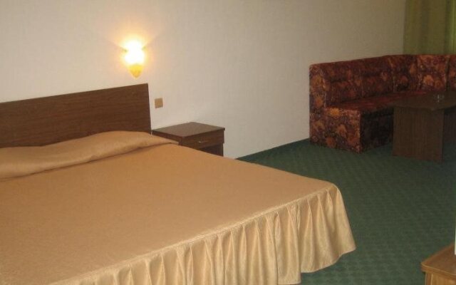 Hotel Rino