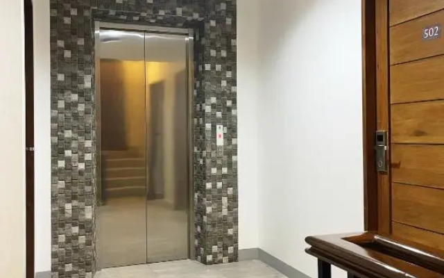 Airo Suites Makati