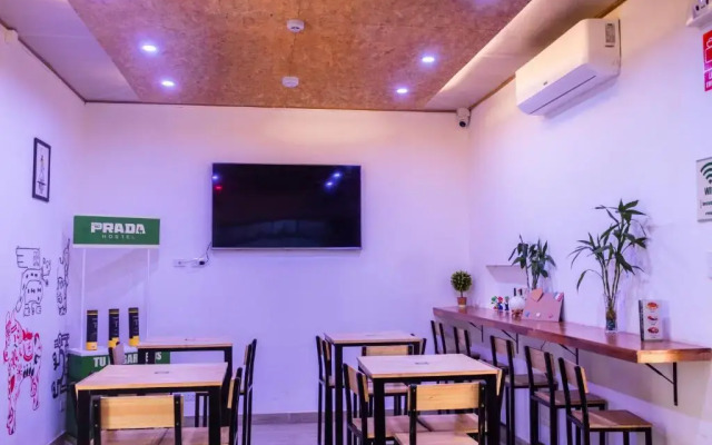 Pirwa Hostel Prada