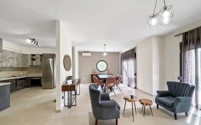 Luxury Rental Villa for 14 People