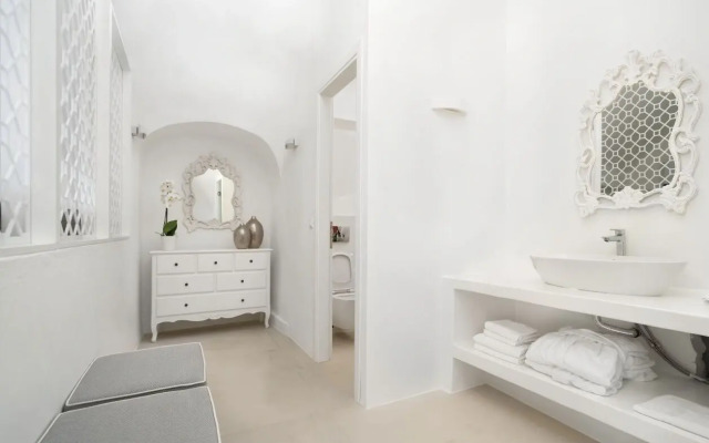 Kamini Santorini Luxury Villas