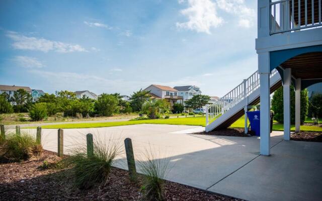 Pier Pleasure by Oak Island Accommodations