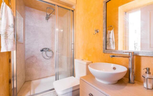Mouragia Luxury Seaview Suite by Konnect