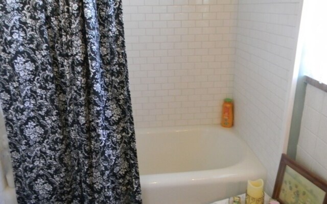 Maple Street Bed and Breakfast LLC