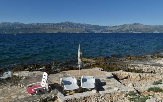 Apartment Ivo- 30m from the beach