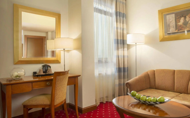 Best Western Premier Hotel Astoria